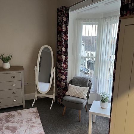 3 Bed Cozy Antrim Apartment With Great Views Exterior foto